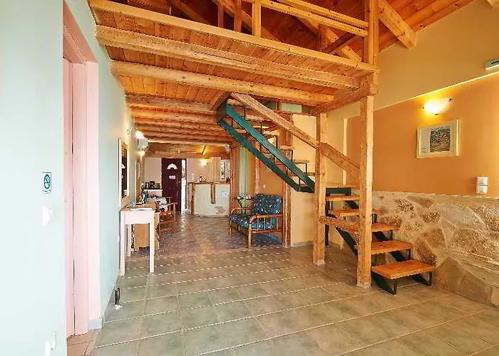 מלון דירות Cavo Marathia 4*