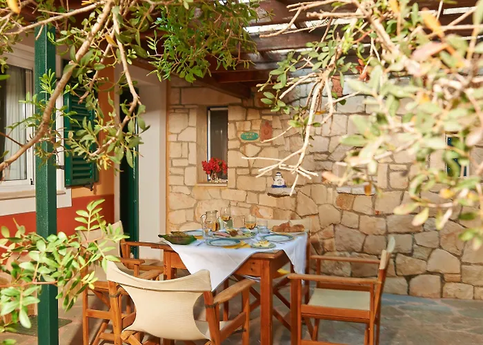 Cavo Marathia מלון דירות 4*
