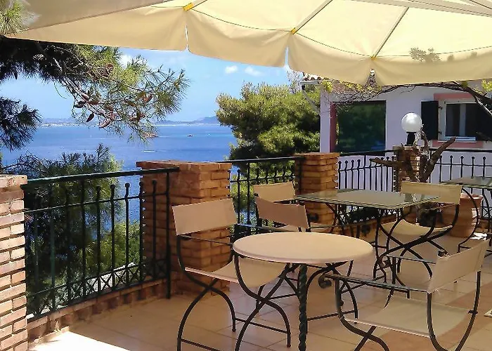 Cavo Marathia Aparthotel