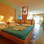 Hotel apartamentowy Cavo Marathia Marathiás