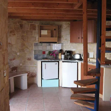 Cavo Marathia Aparthotel