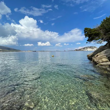 Cavo Marathia מלון דירות