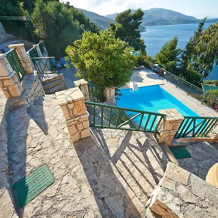 Cavo Marathia מלון דירות