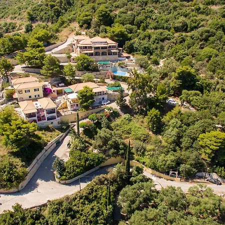 Cavo Marathia מלון דירות 4*