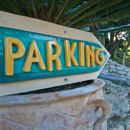 מלון דירות Cavo Marathia 4*