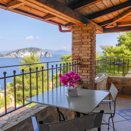 Cavo Marathia Aparthotel